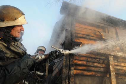 В Киевском районе Харькова горел склад