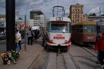 По ул. Полтавский Шлях остановились трамваи