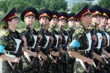 В Вооруженных силах Украины проходят службу около 17 тысяч женщин