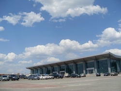 Аэродром харьковского аэропорта готов почти на 50%