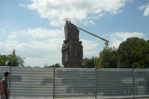 Памятник с площади Советской обретет вторую молодость