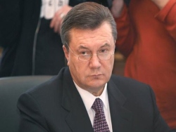 Янукович постепенно вытягивает Украину из экономической бездны