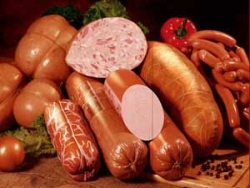В Украине создадут "черный список" колбасы и сосисок
