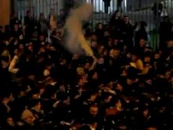 Фанаты "Днепра" подрались с милицией после матча с "Металлистом"