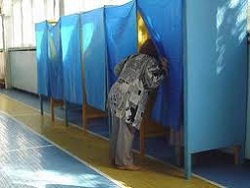 Наблюдатели за парламентскими выборами приедут в Украину в сентябре