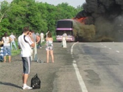Рейсовый автобус из Купянска загорелся из-за короткого замыкания