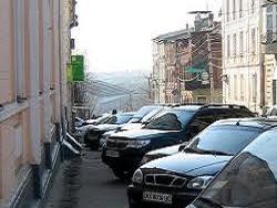 ГАИ не может побороть незаконные парковки в Харькове