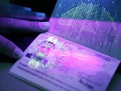 Биометрических паспортов в Украине пока не будет