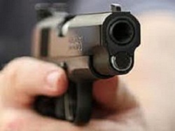 Харьковчанка сдала в милицию пистолет-раритет