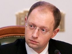 Яценюк в 2012 году заработал 1,36 млн грн