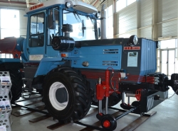 В Харькове начали производить ж/д тракторы