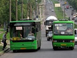 В Харькове добавили еще два автобусных маршрута и один отменили