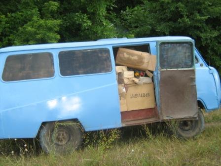 Из-за контрабанды житель Дергачевского района потерял еще и микроавтобус