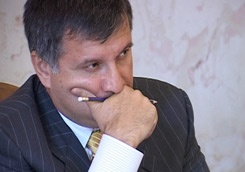 Президент отправил Авакова в отставку