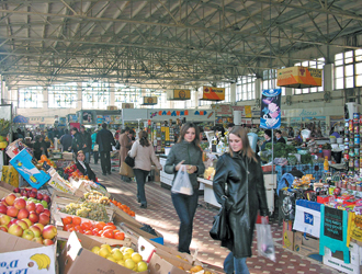 Сумской рынок: мэрия четыре года "держит вопрос на жестком контроле"