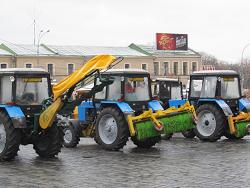 Харьковскому облавтодору передали машины для уборки дорог