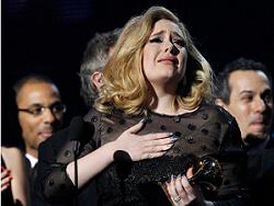 Британская певица Адель получила шесть премий «Грэмми»