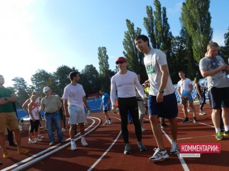 Мэр Харькова пробежал десятикилометровый "марафон" (ФОТО)