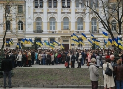 Симоненко: "Правый сектор" финансирует Партия регионов