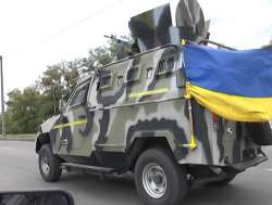 Как по улицам Харькова патрули Нацгвардии на броневиках разъезжают