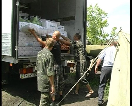 Журналисты Харьковской ОГТРК привезли с зону АТО гуманитарный груз