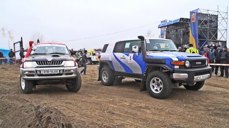 Адреналин в крови: под Харьковом прошли гонки на квадроциклах и внедорожниках. ФОТО