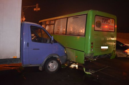 Масштабная авария в Харькове: число пострадавших возросло до 25 человек (фото)