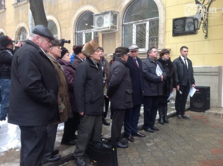 В Харькове открыли мемориальную доску хирургу и Герою Украины, Александру Шалимову (фото)