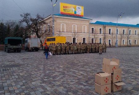 Харьковчане провели бойцов 92-й бригады. Военные отправляются в зону АТО