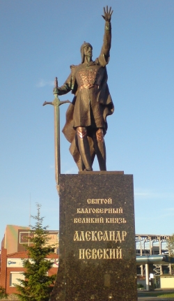 Памятник Александру Невскому в Харькове остался без меча – милиция
