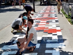 В Херсоне теперь есть тротуар-"вышиванка" (фото)