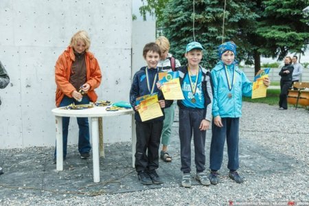 В Харькове прошел молодежный Чемпионат области по скалолазанию ФОТО