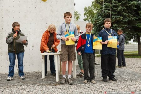 В Харькове прошел молодежный Чемпионат области по скалолазанию ФОТО