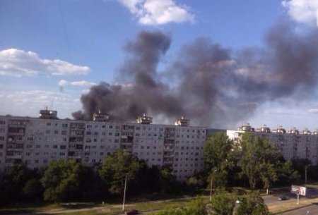 В Харькове масштабный пожар: горят гаражи, есть пострадавшие (ФОТО)