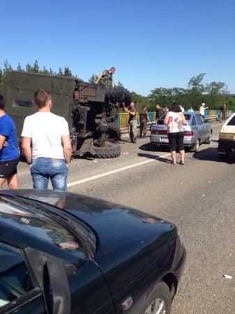 ДТП в Харькове: отличились военные и милиция (ФОТО)