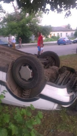 В Октябрьском районе перевернулась иномарка(ФОТО)