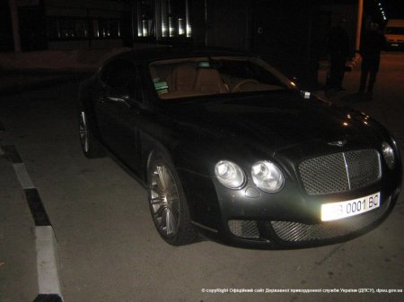 Пограничники задержали элитный Bentley экс-нардепа "Партии регионов"