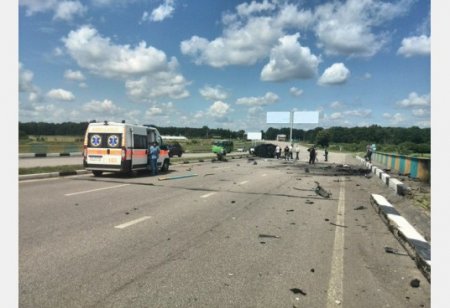 ДТП возле Пятихаток: БМВ не вписался в поворот 