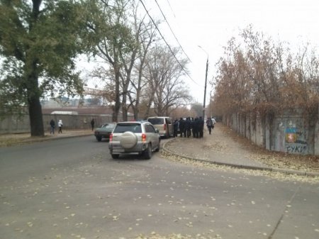 В Харькове полиция задержала мужчину с автоматом (ФОТО)