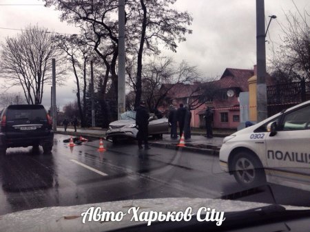 Смертельное ДТП около универмага «Харьков»: автомобиль протащило 50 метров (ФОТО)