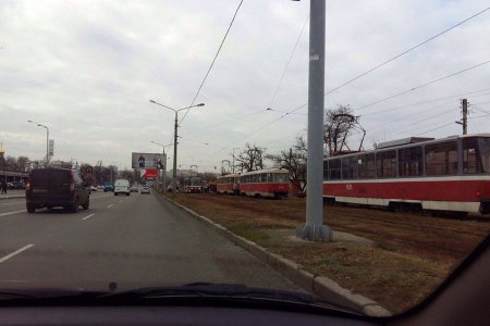 На Салтовке сошел с рельсов очередной трамвай (фото)