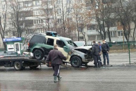 На Салтовке сожгли три внедорожника "Айдара" (фото, дополнено)