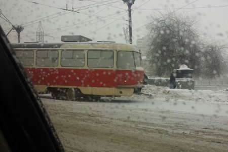 Новости от 21.01.2016  -  Происшествия На Московском проспекте трамвай сошел с рельсов (фото)