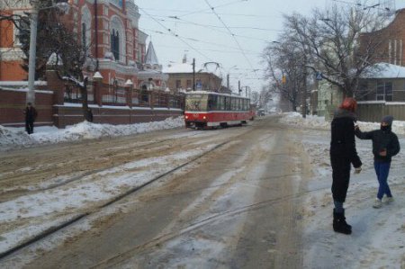 На Москалевке трамвай сошел с рельсов