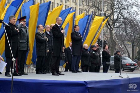 Яценюк проинструктировал харьковских копов (добавлены фото)