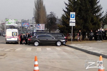 В Харькове хоронят расстрелянного бизнесмена (фото)