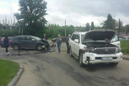 На улице Шевченко столкнулись Peugeot и Toyota (фото)