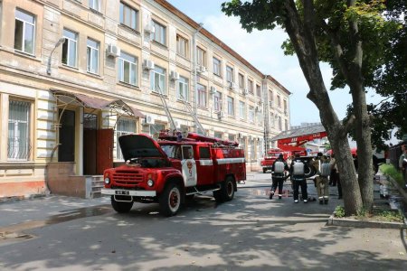 В центре горел суд (фото, дополнено)