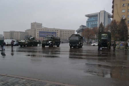 На площади Свободы прошла акция военных (фото)