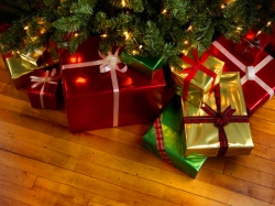 Какими подарками удивить родных и близких на Новый год?